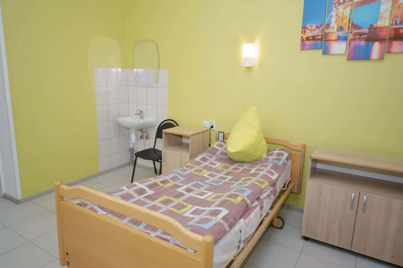 Одномісна палата з умивальником